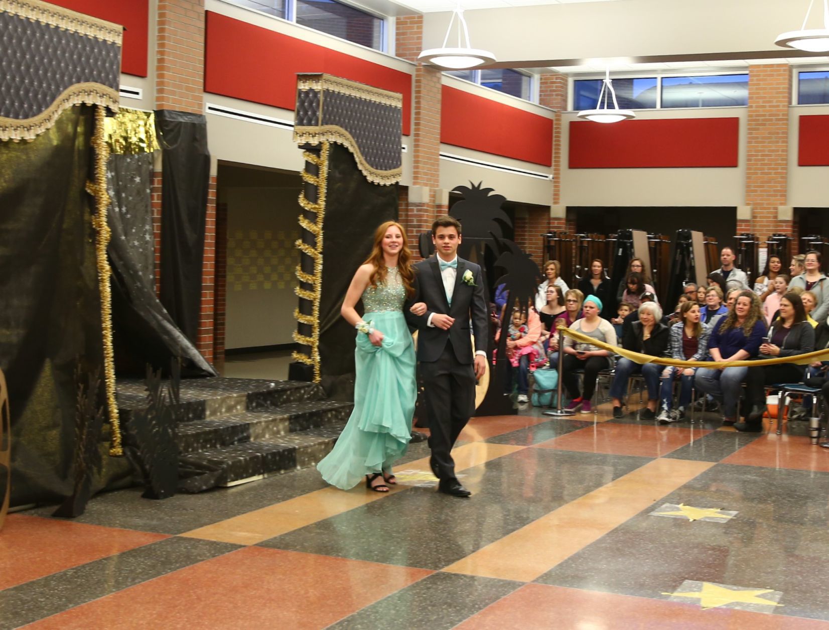 MC Prom 2018 (16).JPG